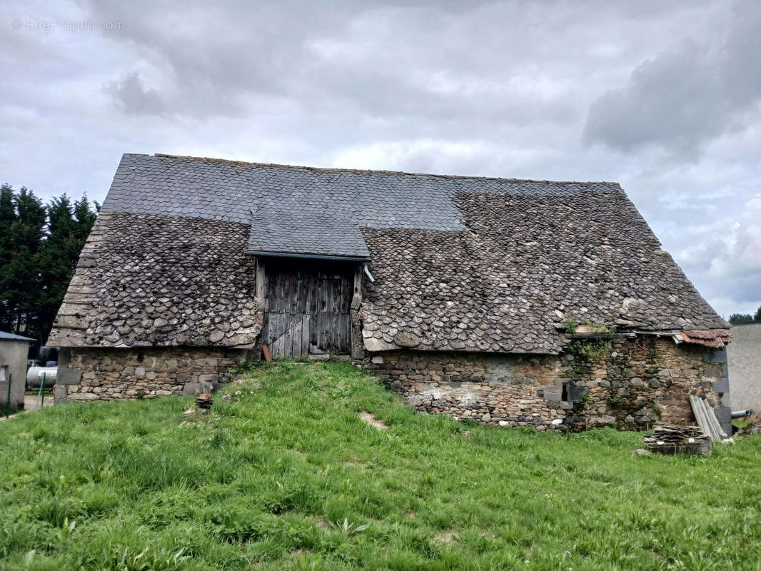 Maison à SAINT-CIRGUES-DE-MALBERT