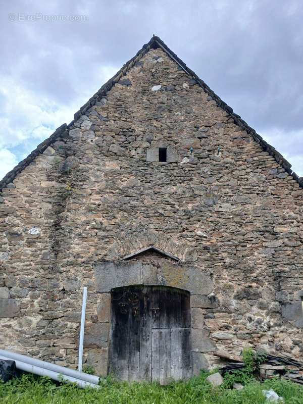 Maison à SAINT-CIRGUES-DE-MALBERT