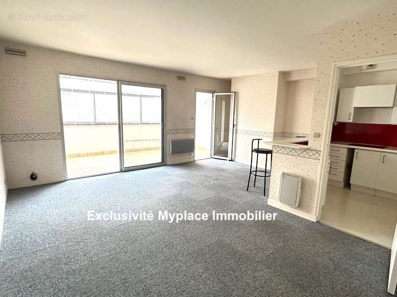 Appartement à BUC