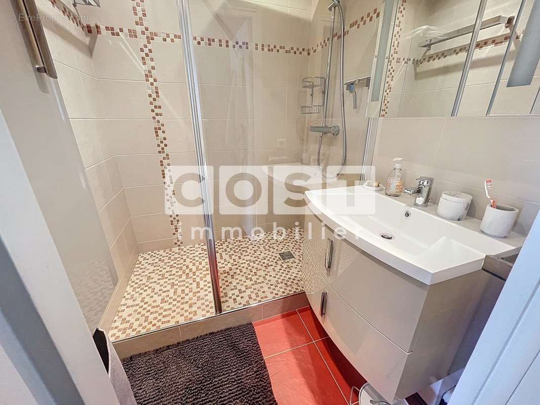 Appartement à PARIS-20E