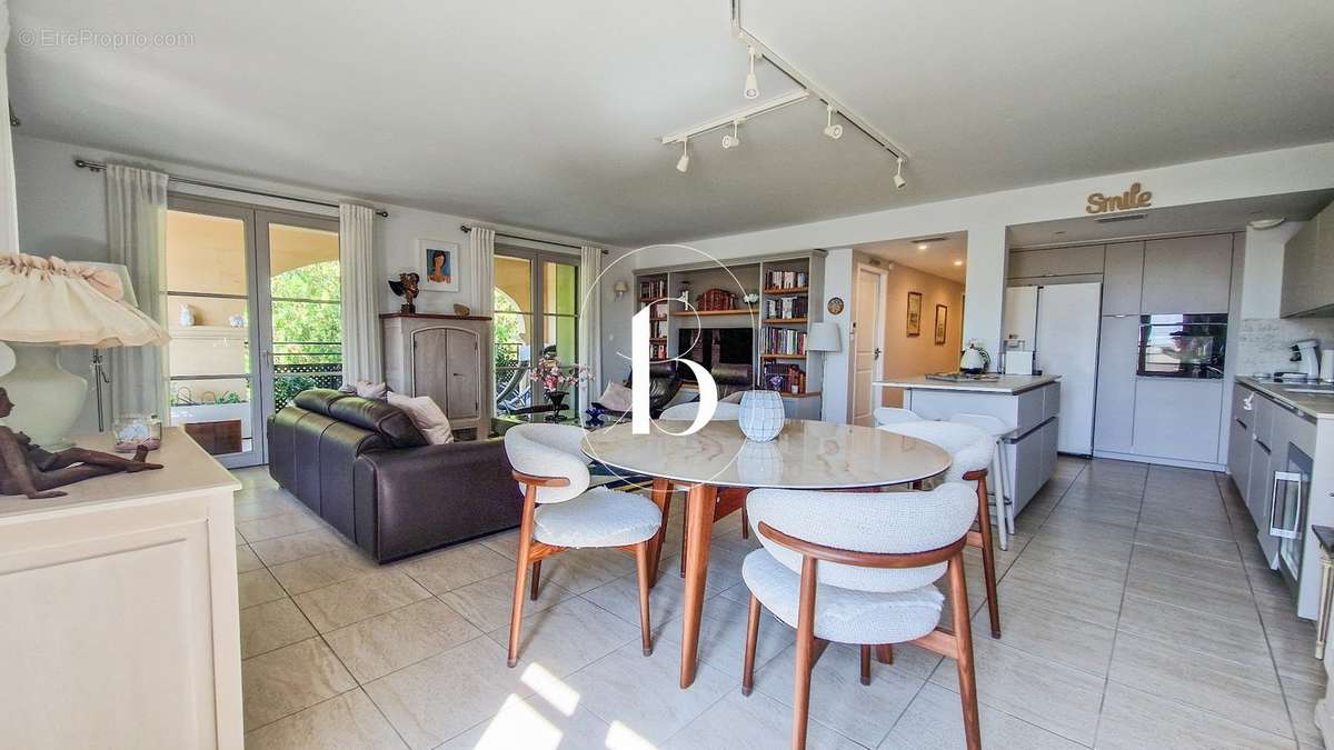 Appartement à UZES