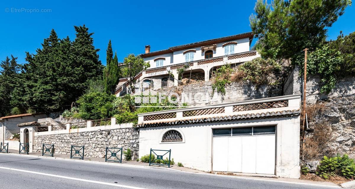 Maison à ROQUEBRUNE-CAP-MARTIN