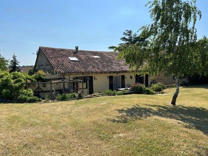 Maison à CHARROUX