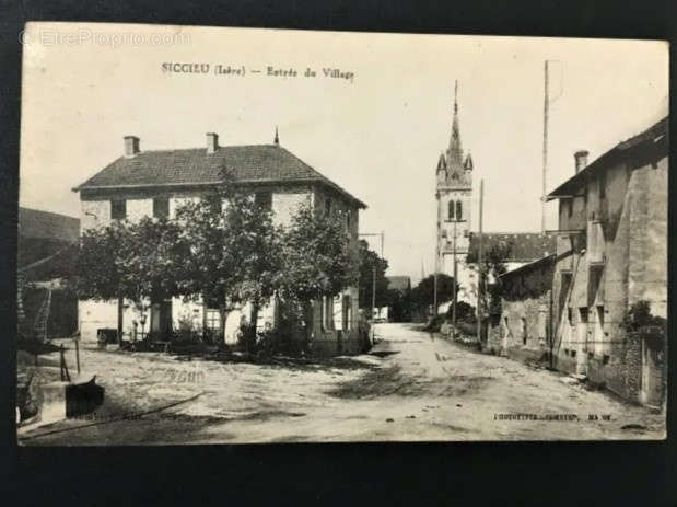 Maison à SICCIEU-SAINT-JULIEN-ET-CARISIEU