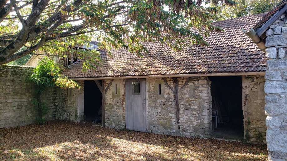 Maison à VILLIERS-EN-DESOEUVRE