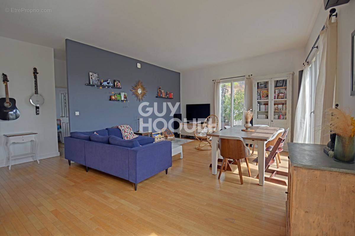 Appartement à LYON-8E