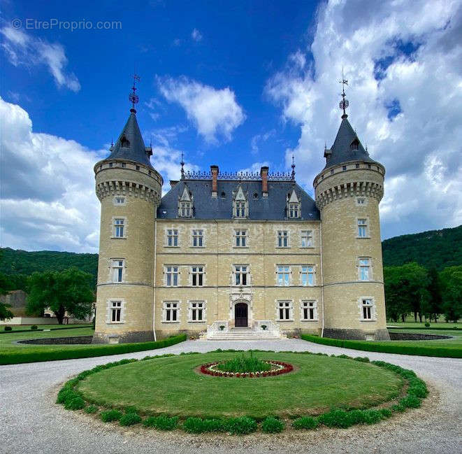 Maison à CORNOD