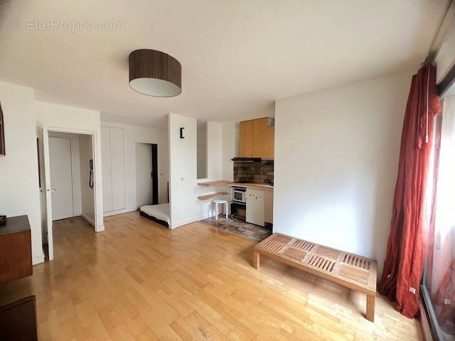 Appartement à PARIS-14E