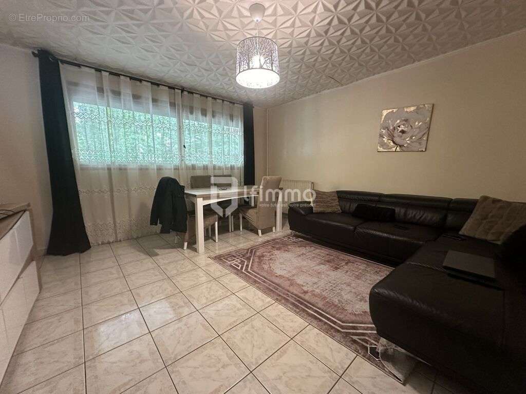 Appartement à TREMBLAY-EN-FRANCE