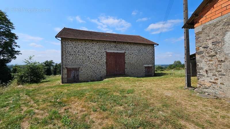 Maison à MEILHAC