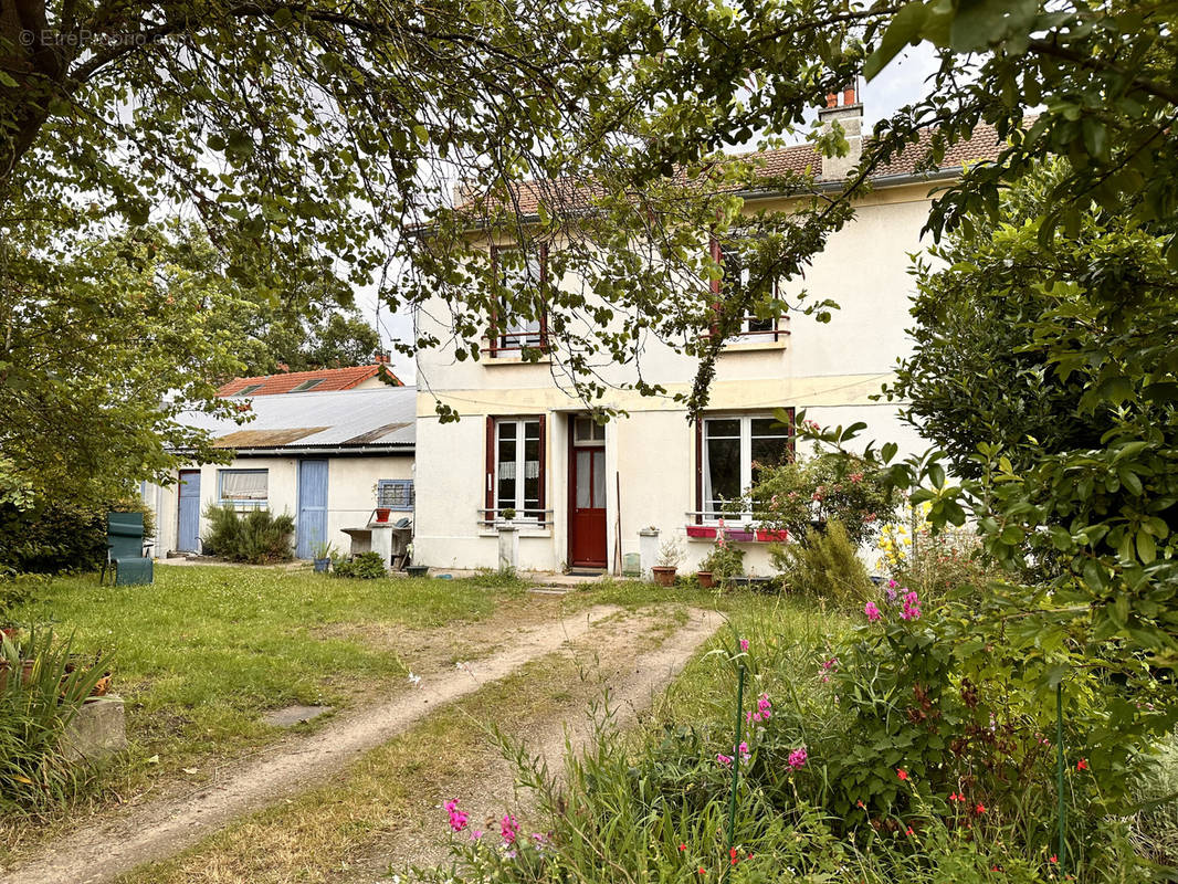 Maison à VAIRES-SUR-MARNE