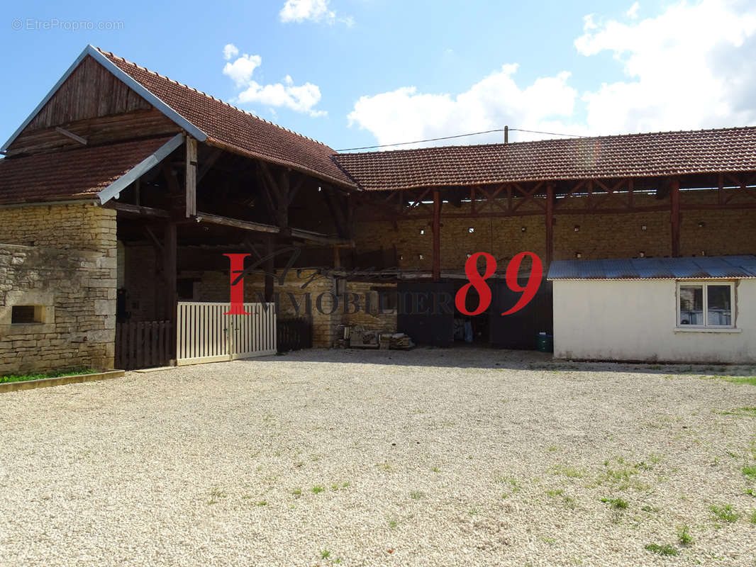 Maison à CERILLY