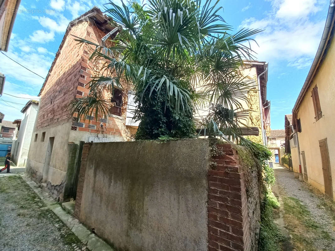 Maison à TRIE-SUR-BAISE