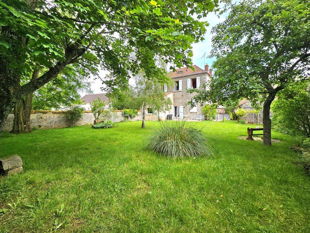 Maison à NEMOURS