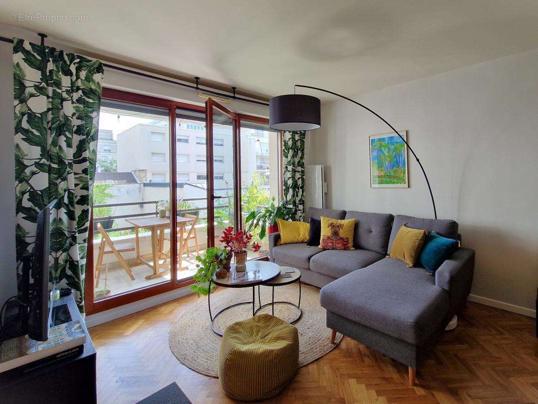 Appartement à LEVALLOIS-PERRET