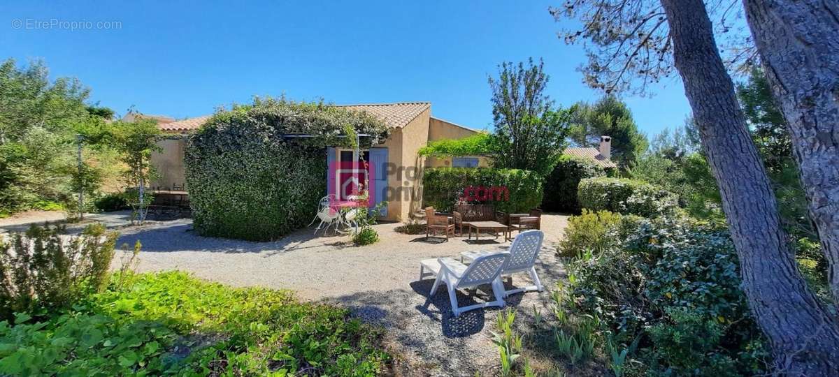 Maison à ESPARRON-DE-VERDON