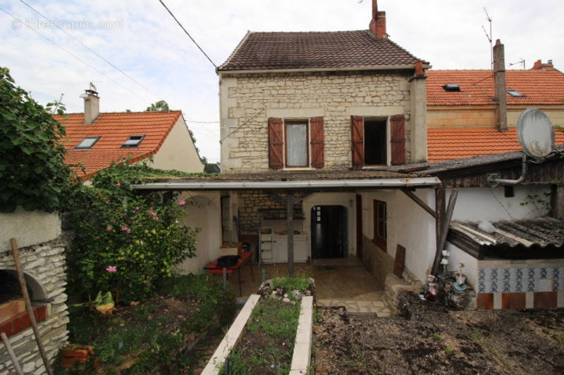 Maison à CHATELLERAULT