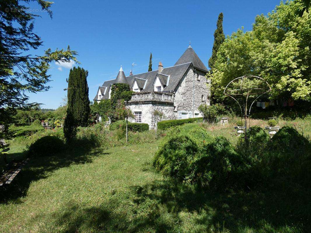 Maison à BEAULIEU-LES-LOCHES