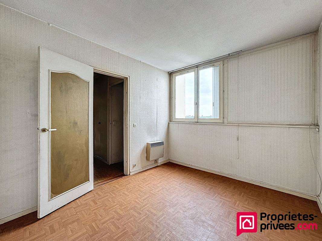 Appartement à MONTIGNY-LE-BRETONNEUX