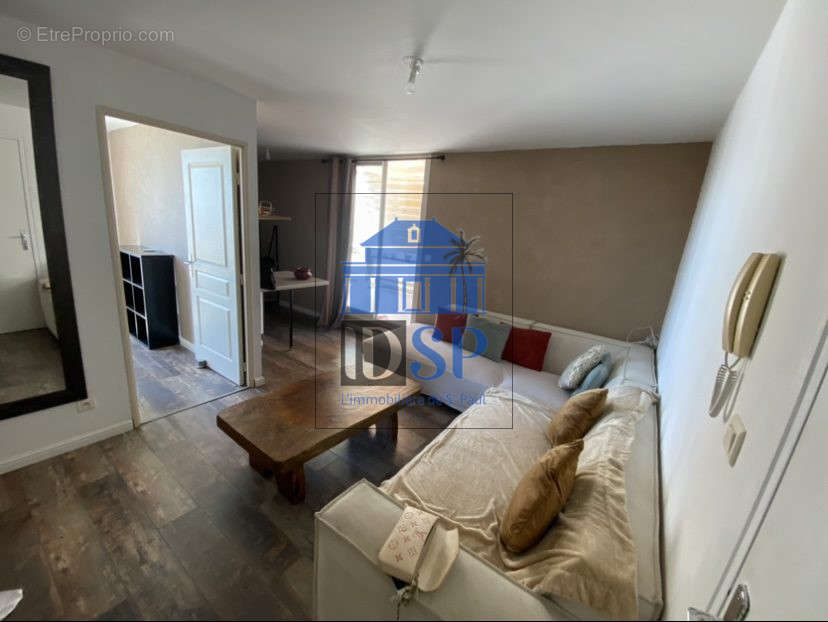 Séjour - Appartement à SAINT-DENIS