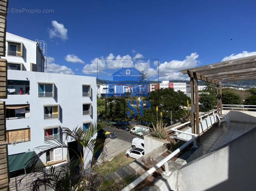 Vue montagne - Appartement à SAINT-DENIS