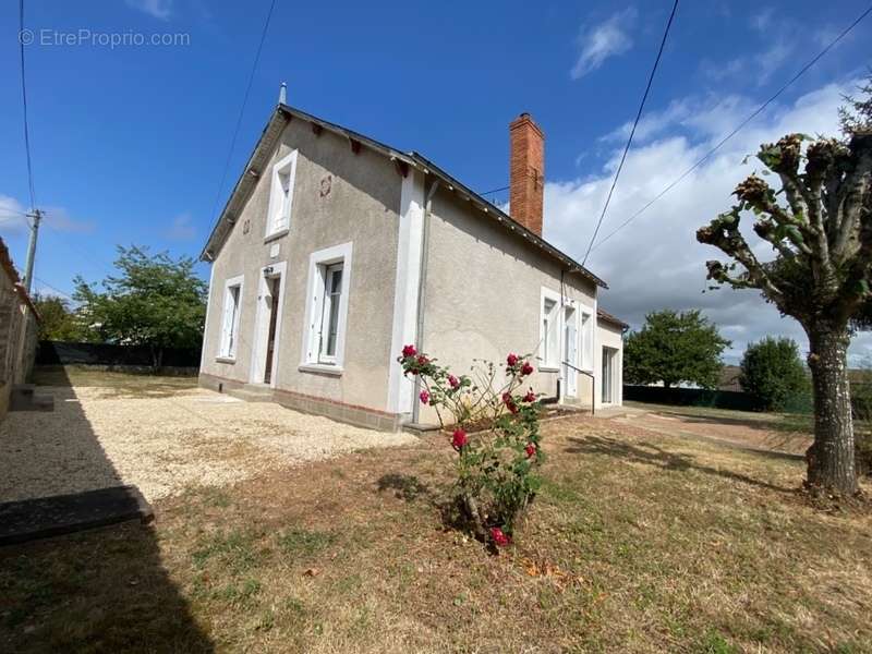 Maison à THOUARS