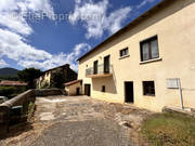 Maison à SAINT-GENES-CHAMPANELLE