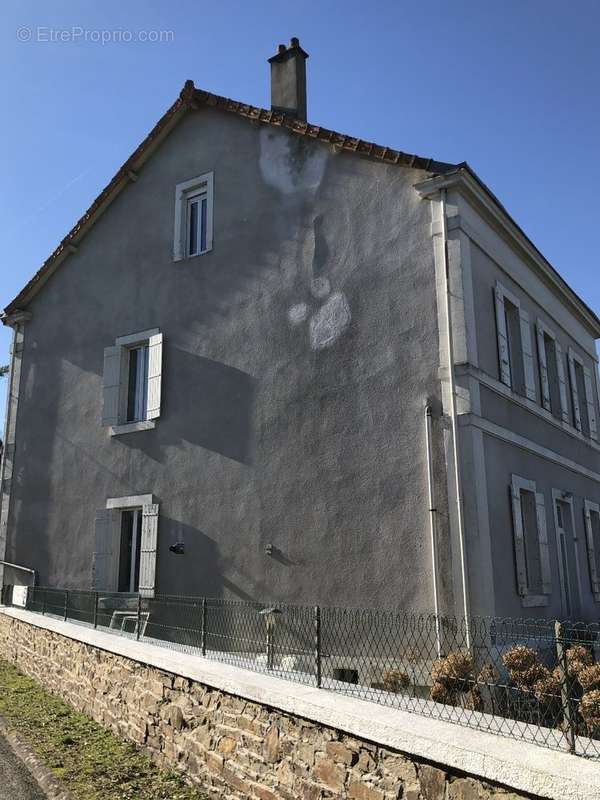 Maison à JUMILHAC-LE-GRAND