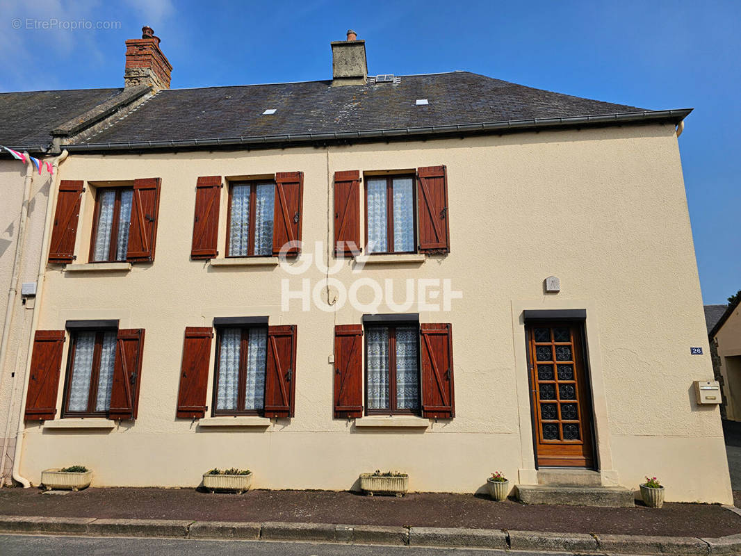 Maison à MONTMARTIN-EN-GRAIGNES