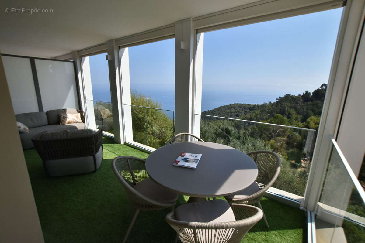 Appartement à EZE