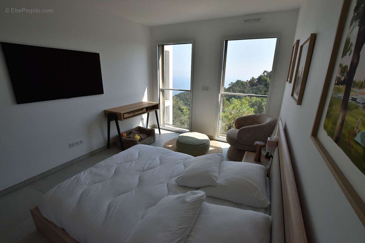 Appartement à EZE