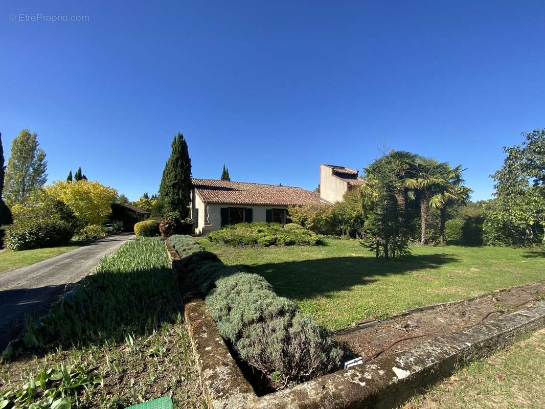 Maison à MOISSAC