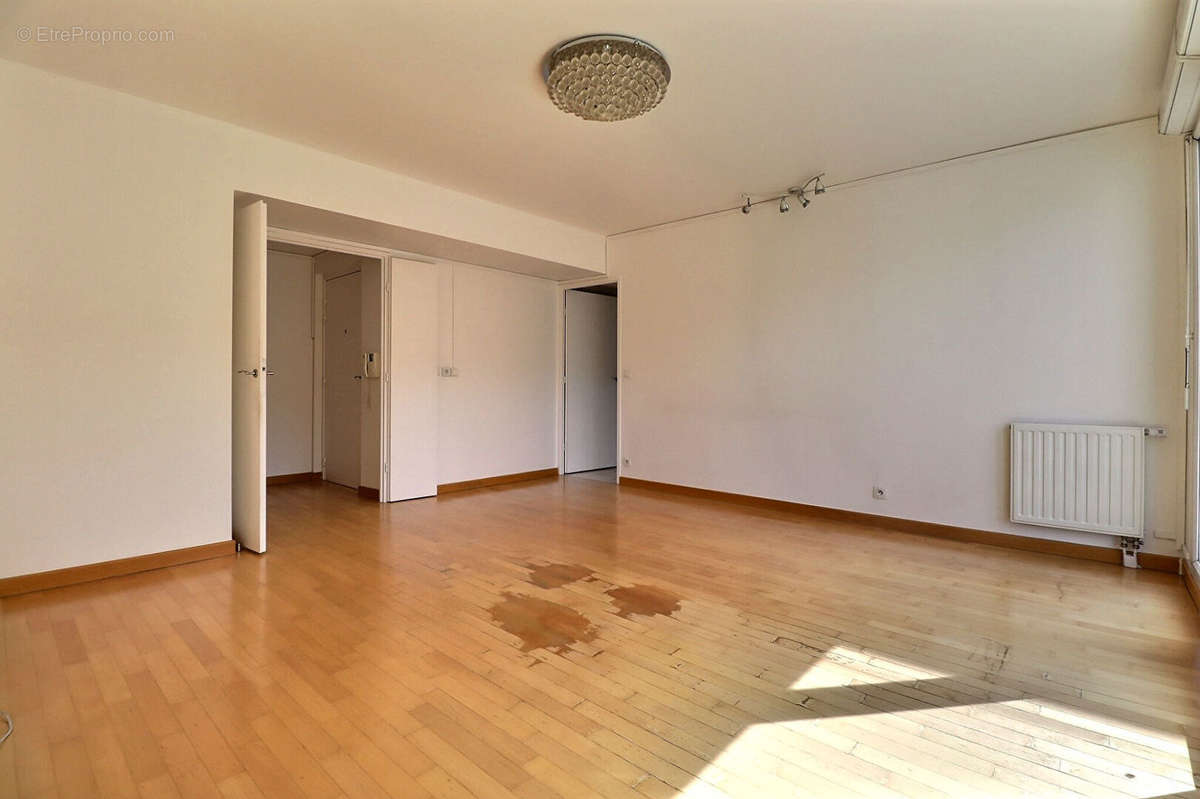 Appartement à AUBERVILLIERS