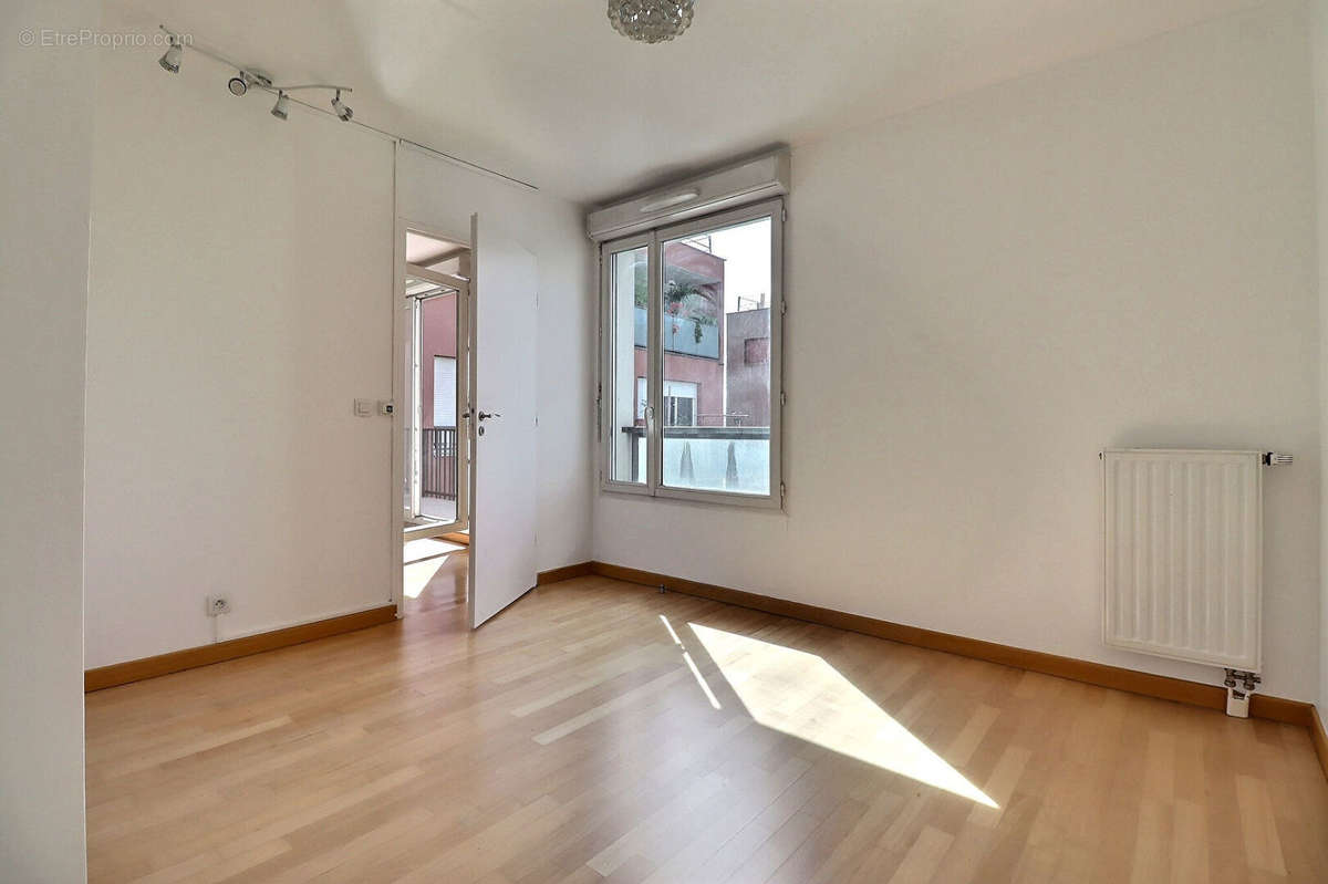 Appartement à AUBERVILLIERS