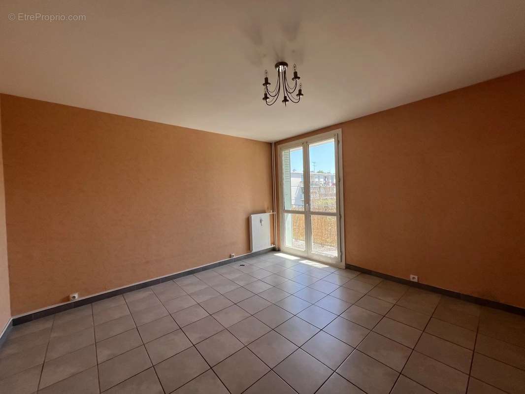 Appartement à MONTELIMAR