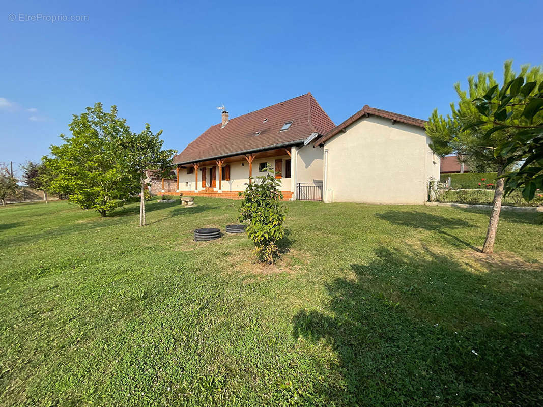 Maison à SAINT-GERMAIN-DU-BOIS