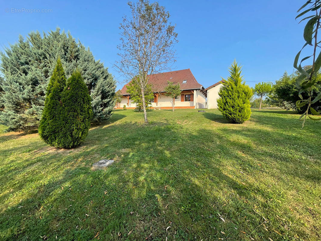 Maison à SAINT-GERMAIN-DU-BOIS