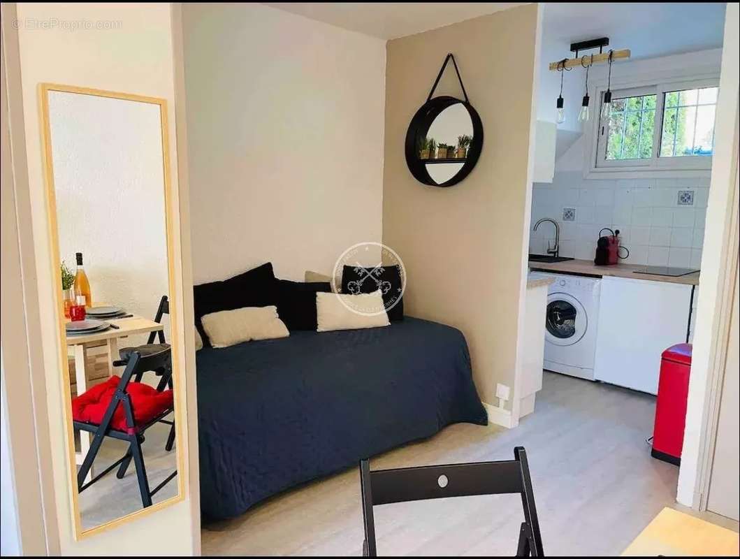 Appartement à ROQUEBRUNE-SUR-ARGENS