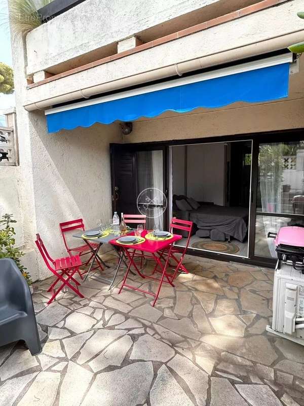 Appartement à ROQUEBRUNE-SUR-ARGENS