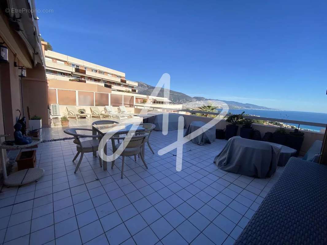 Appartement à ROQUEBRUNE-CAP-MARTIN