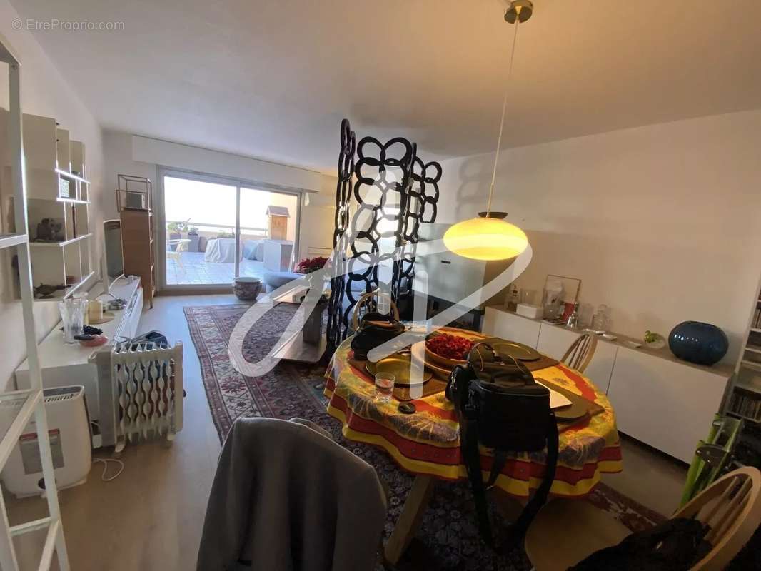 Appartement à ROQUEBRUNE-CAP-MARTIN