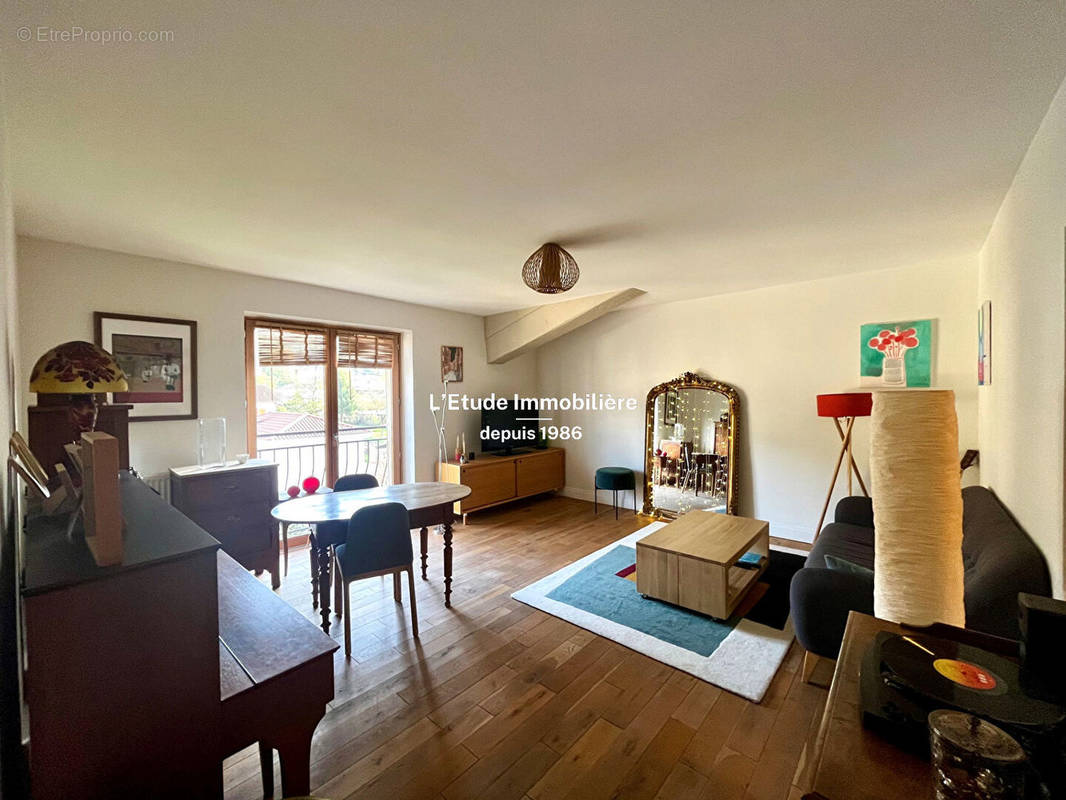 Appartement à FONTAINES-SUR-SAONE