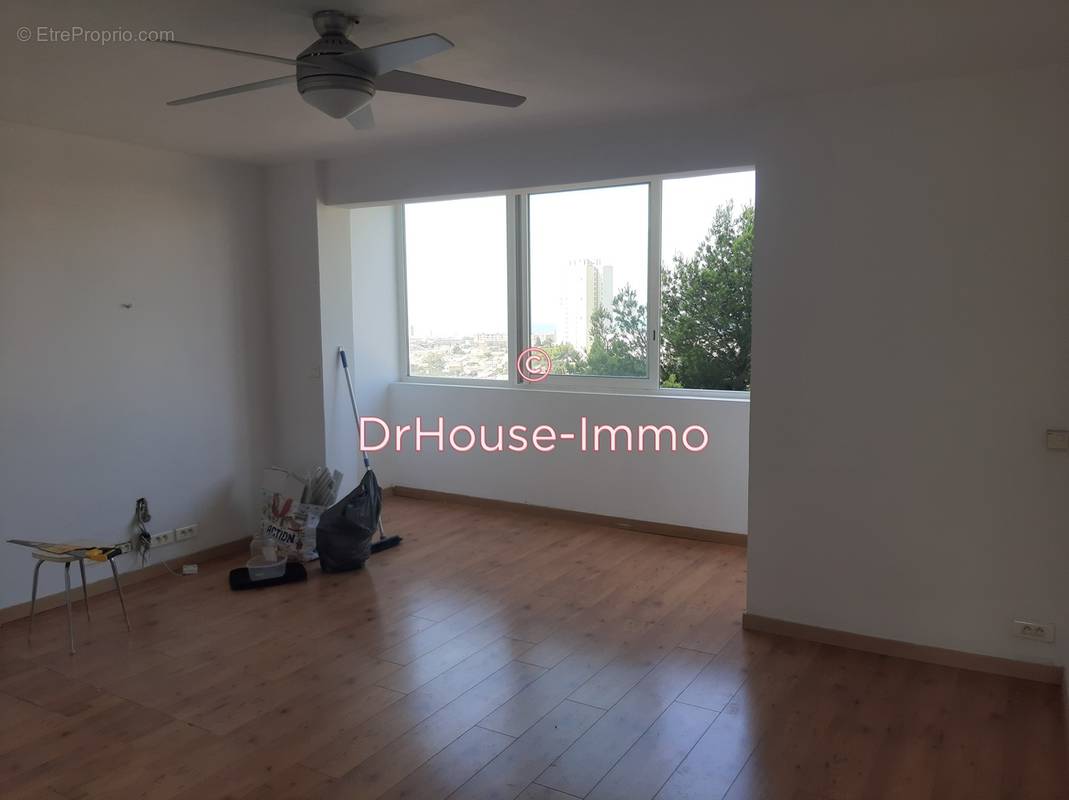 Appartement à MARSEILLE-15E