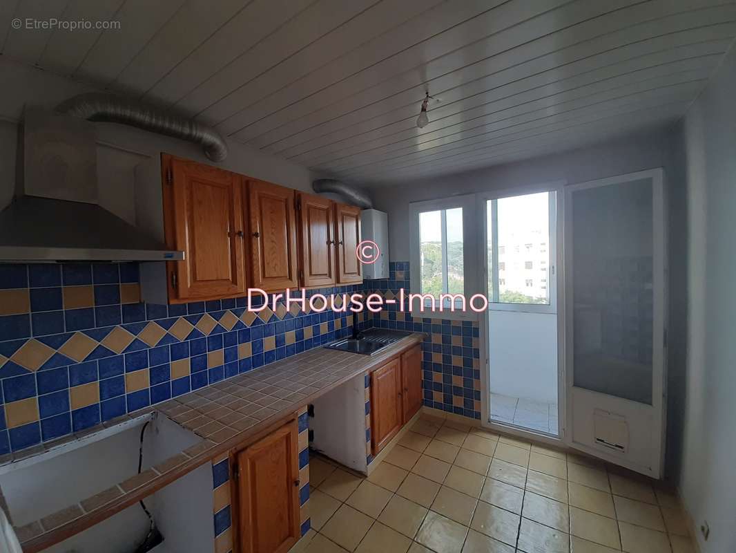 Appartement à MARSEILLE-15E