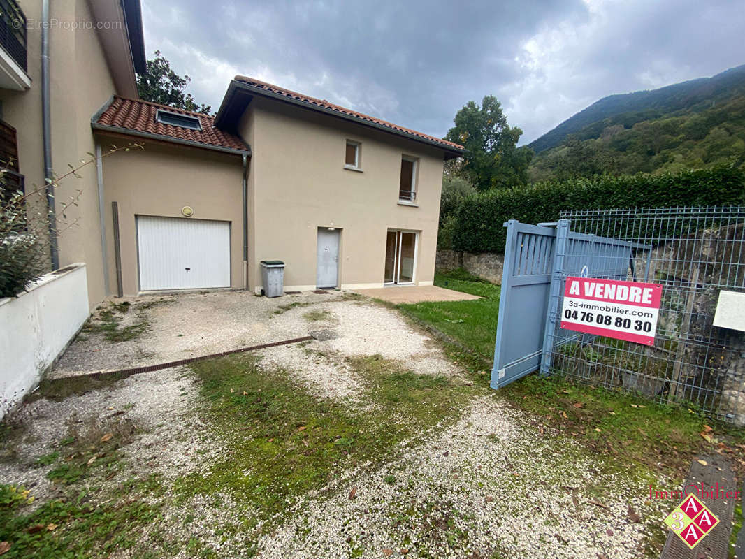 Maison à TENCIN