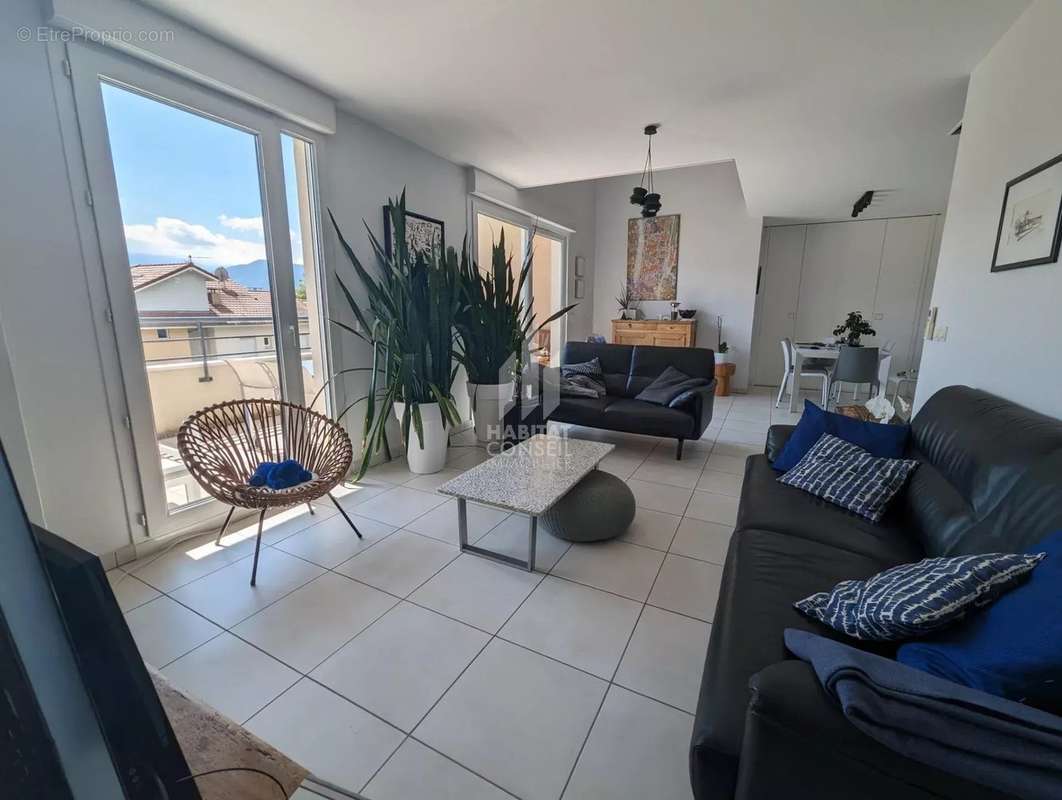 Appartement à SAINT-ISMIER