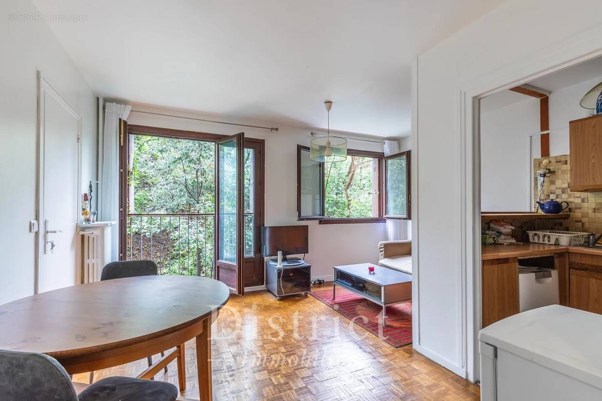 Appartement à PARIS-15E