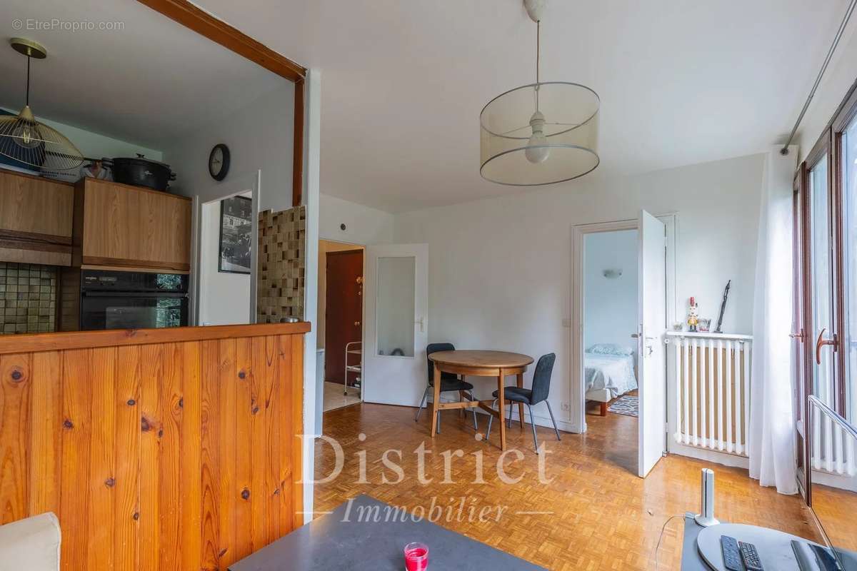 Appartement à PARIS-15E