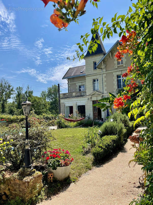 Maison à SAINT-ETIENNE-DE-CHIGNY