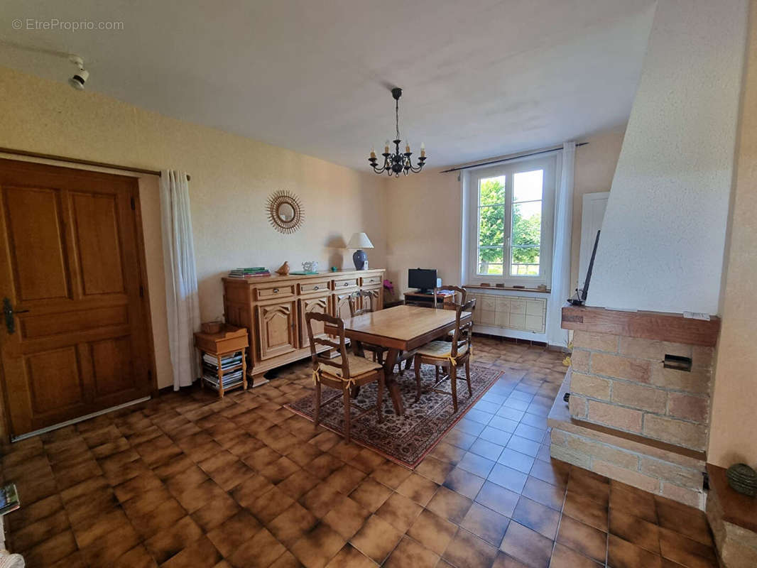 Appartement à PARAY-LE-MONIAL